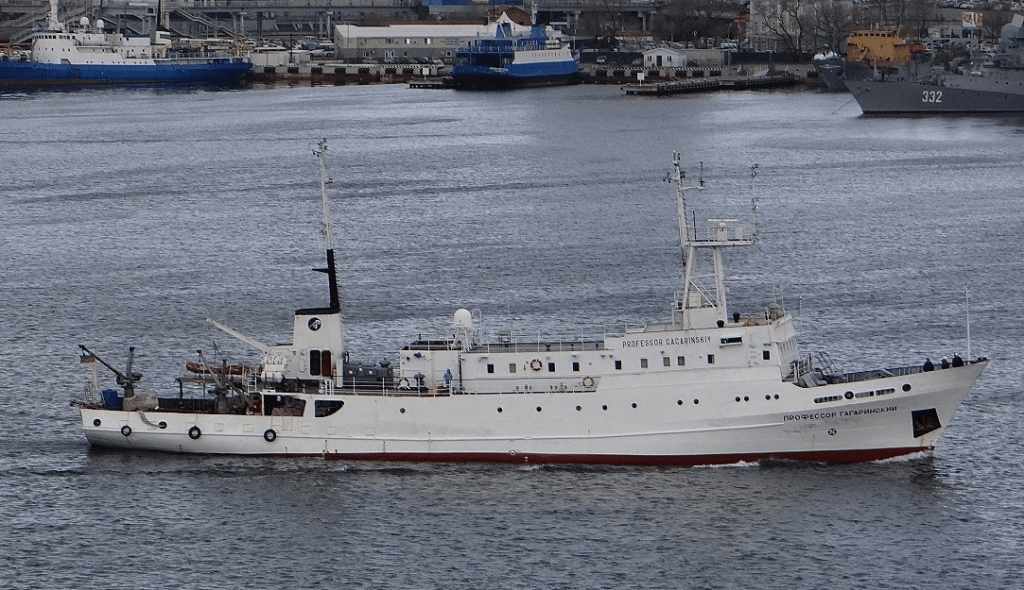 Nga bàn giao tàu nghiên cứu khoa học cho Việt Nam