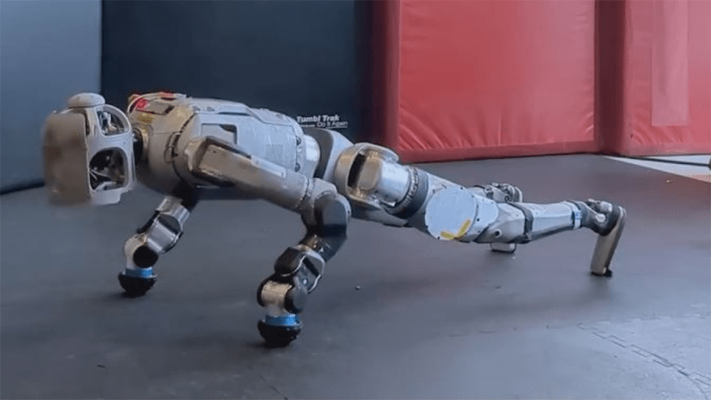 Robot hình người Atlas phô diễn khả năng quay phim